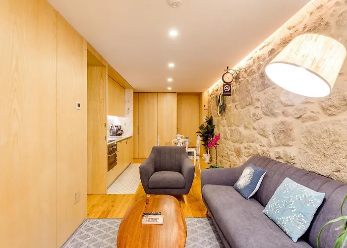 Riverside 2 Bedroom By Da'home Apartman *