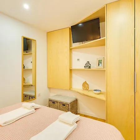 Riverside 2 Bedroom By Da'home Apartment