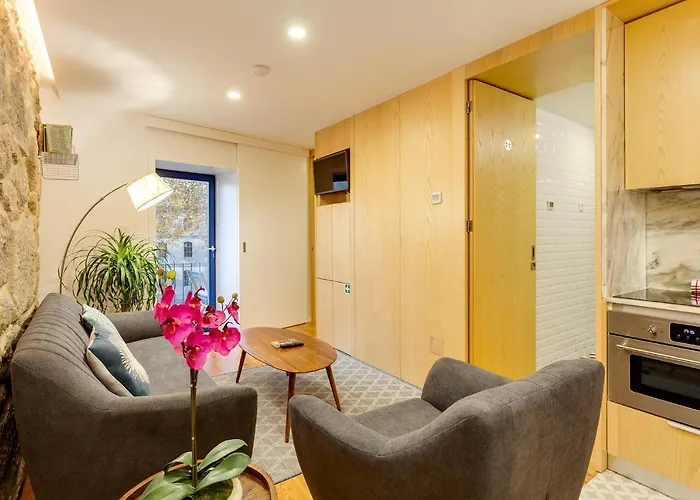 Riverside 2 Bedroom By Da'home Porto